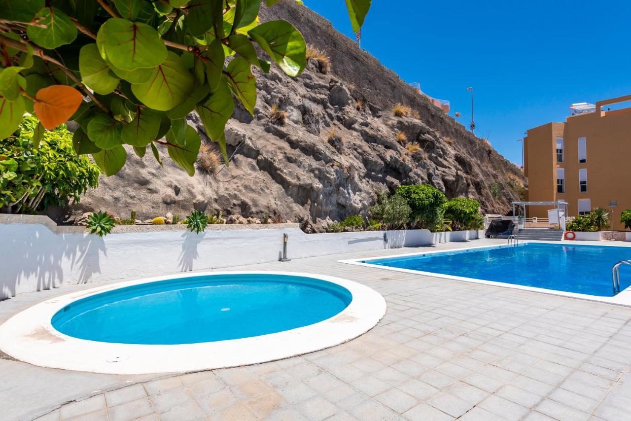 Beachfront Triplex With Swimming Pool & Parking Radazul 외부 사진