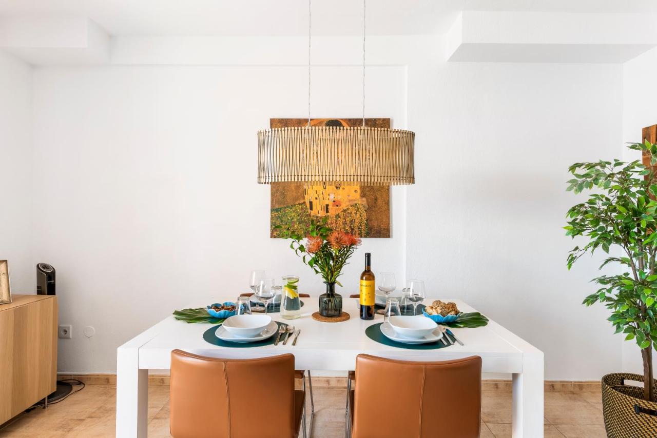 Beachfront Triplex With Swimming Pool & Parking Radazul 외부 사진